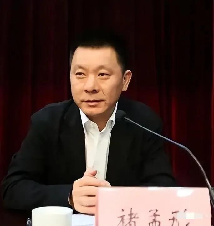 宁波杰出律师胡敏春，专业背景卓越，法治信仰坚定