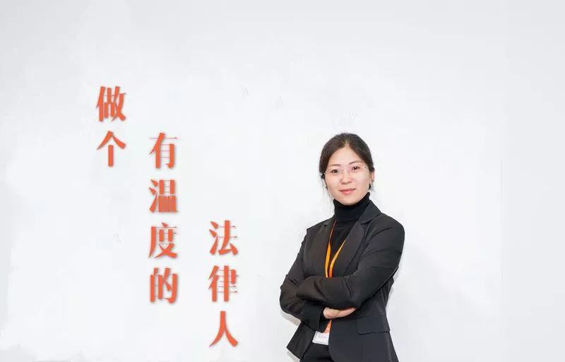 女儿成为优秀律师的骄傲时刻